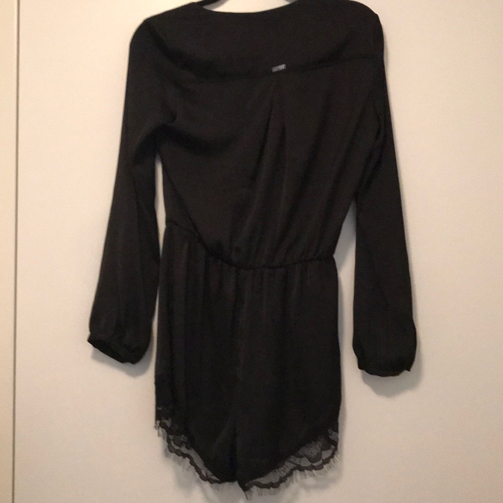Guess Romper size small - Picture 5 of 8